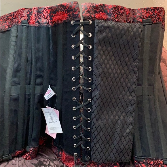 PLAYGIRL LONG BLACK & RED Brocade CORSET. - Picture 7 of 8